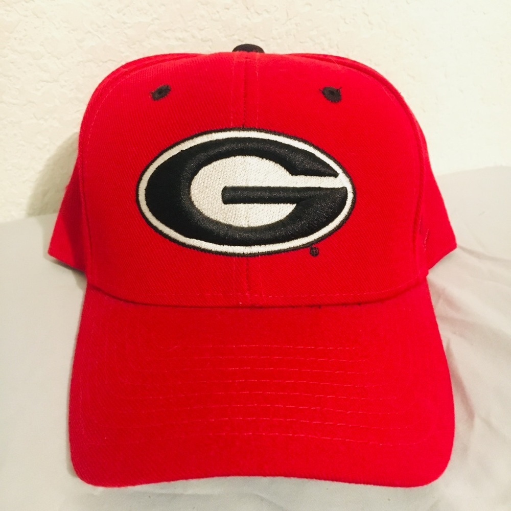 Red bulldog Giant hat